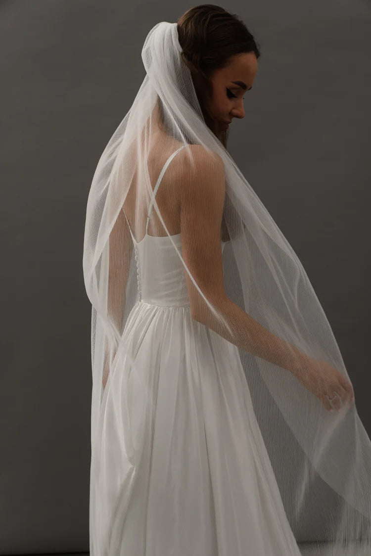 V021 Pleated Veil