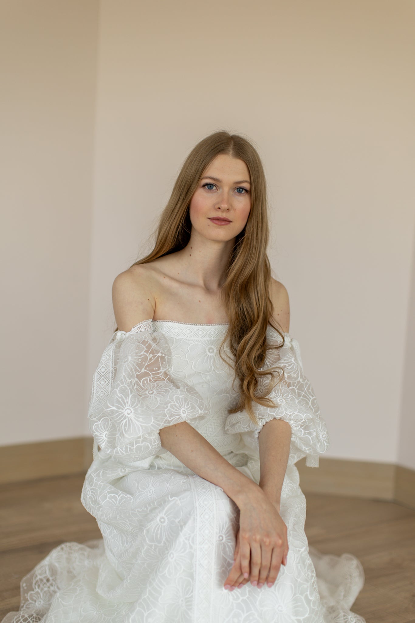 Iris by Ariamo