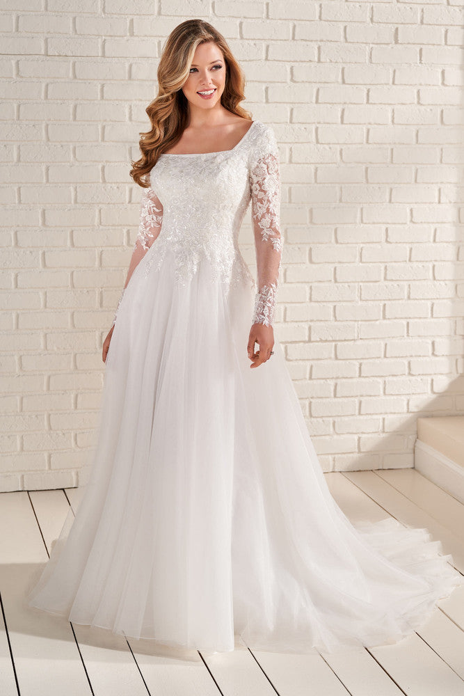 MOD956 by Mon Cheri: Elegant Wedding Dress at Bridal Closet MOD956 by Mon Cheri: Elegant Wedding Dress at Bridal Closet