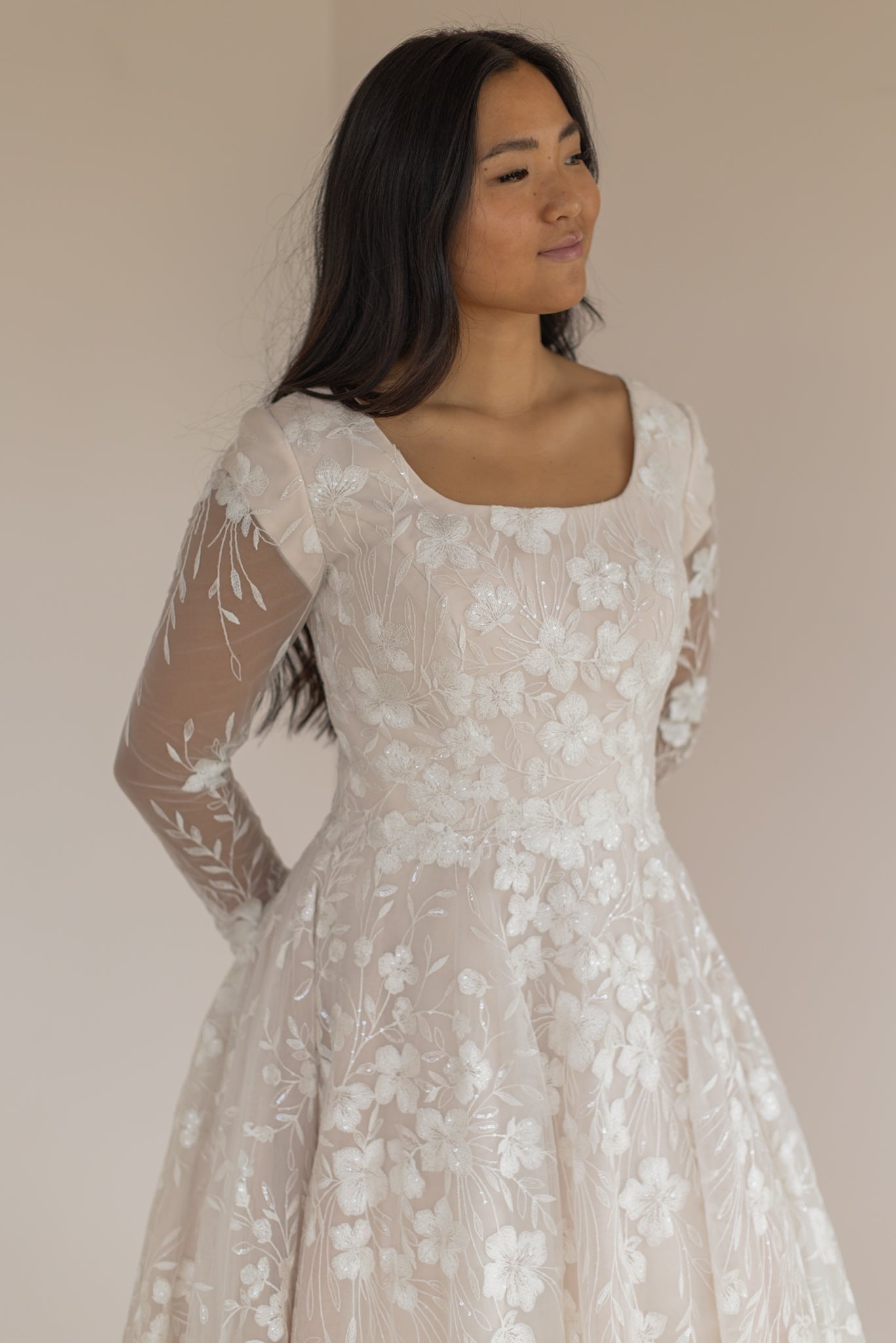 MOD958 by Mon Cheri