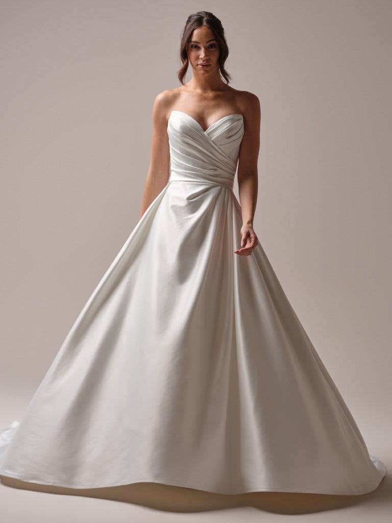 Hannah by Rebecca Ingram 8 / Diamond White Hannah by Rebecca Ingram 8 / Diamond White
