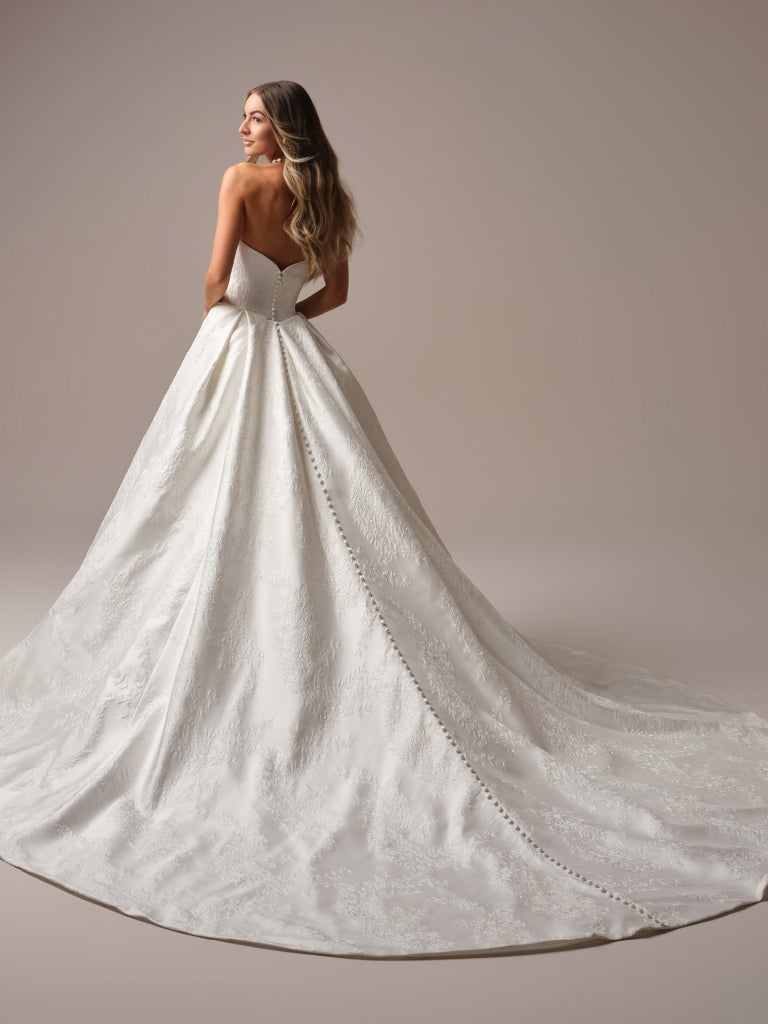 Giselle Marie Train by Sottero and Midgley 6 / All Ivory Giselle Marie Train by Sottero and Midgley 6 / All Ivory