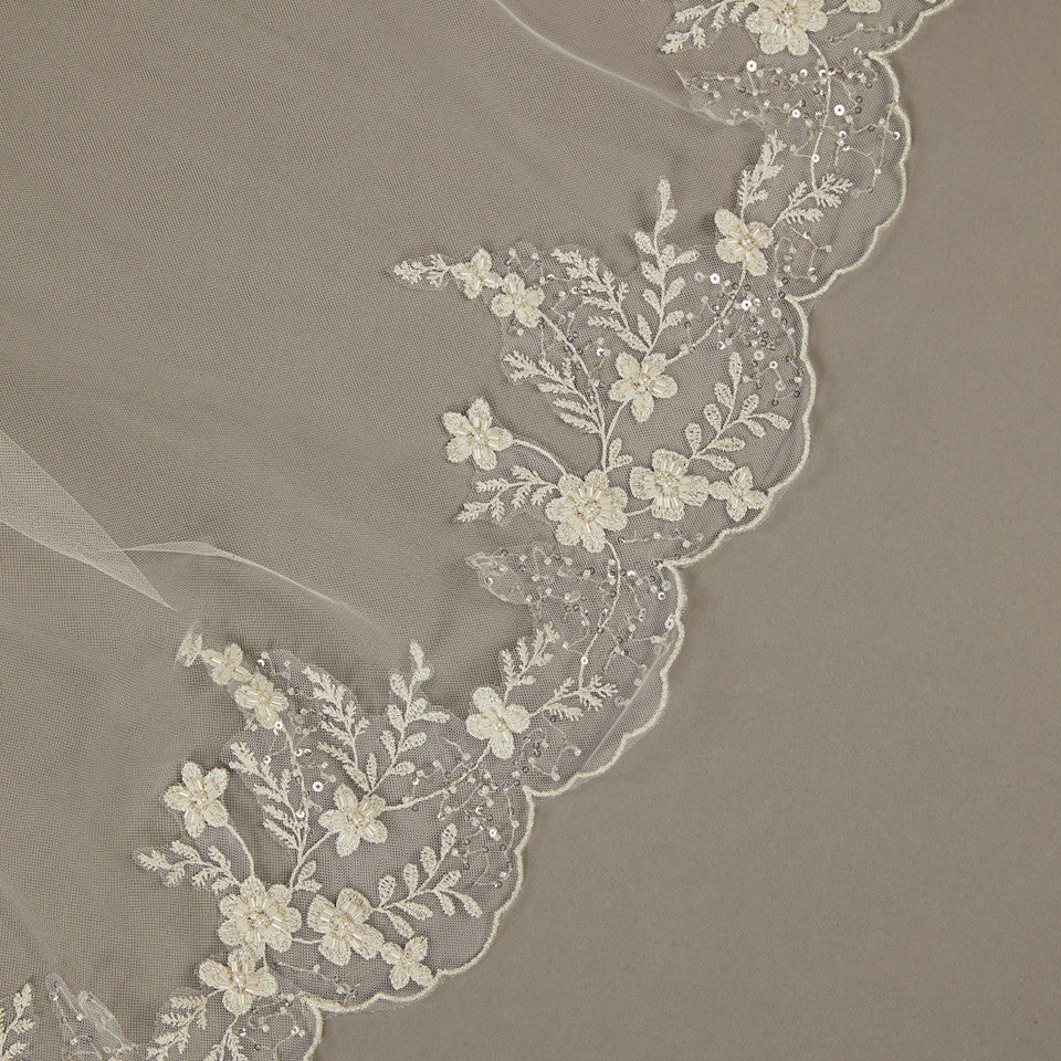 V2499WRC - Lace Sequin Wide Royal Cathedral Veil