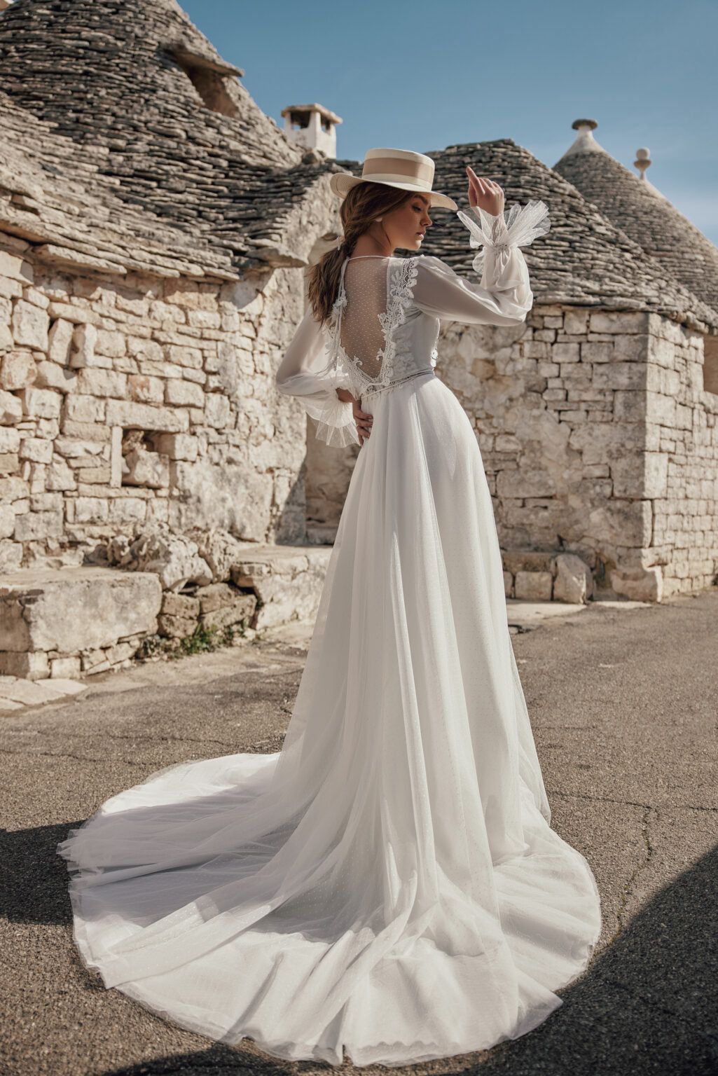 Cadence by Ariamo Boho
