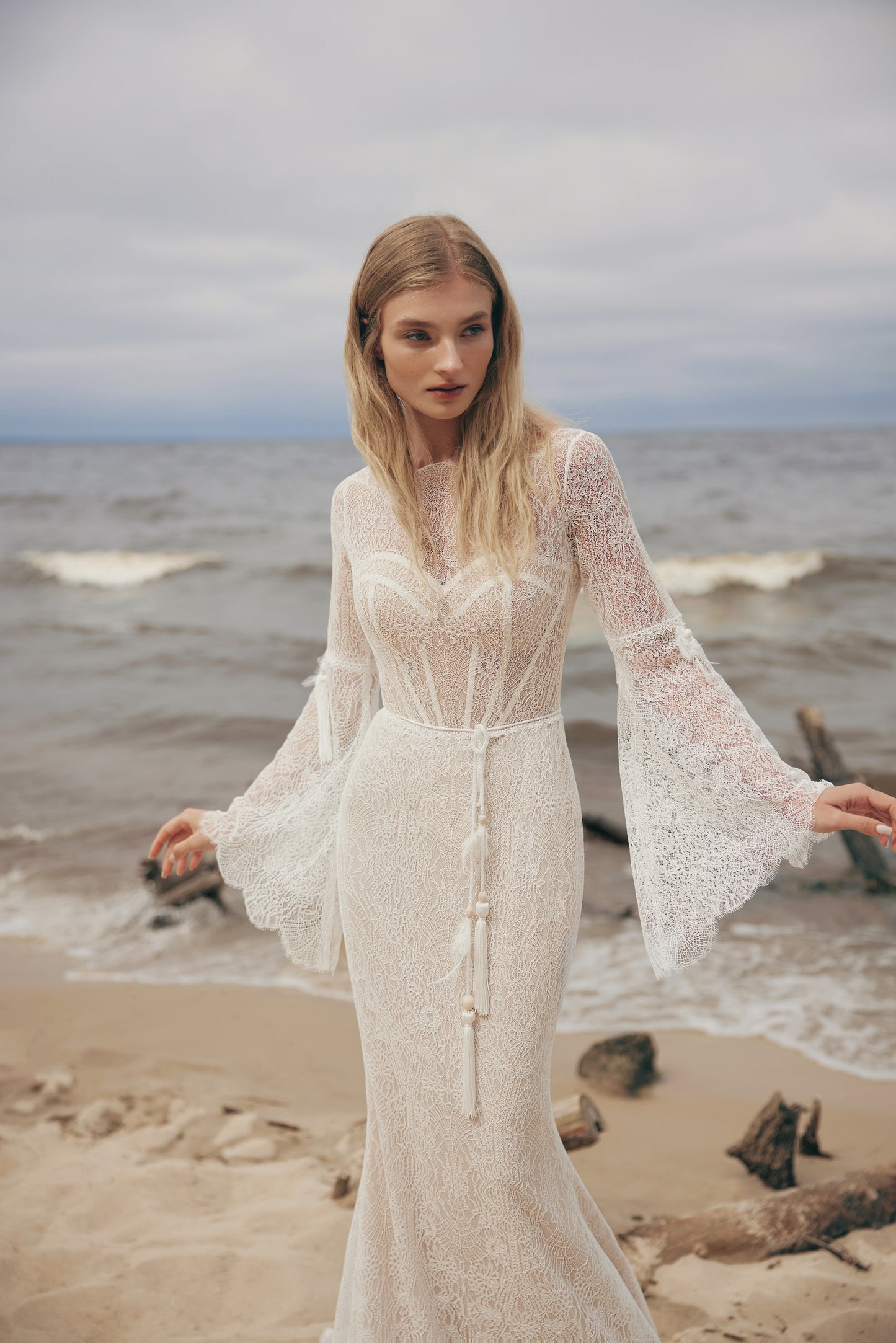 Sway by Ariamo Boho