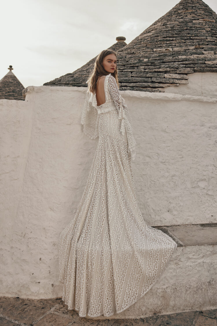 Willow by Ariamo Boho
