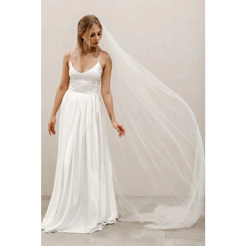 Cluster Pearl Veil V010