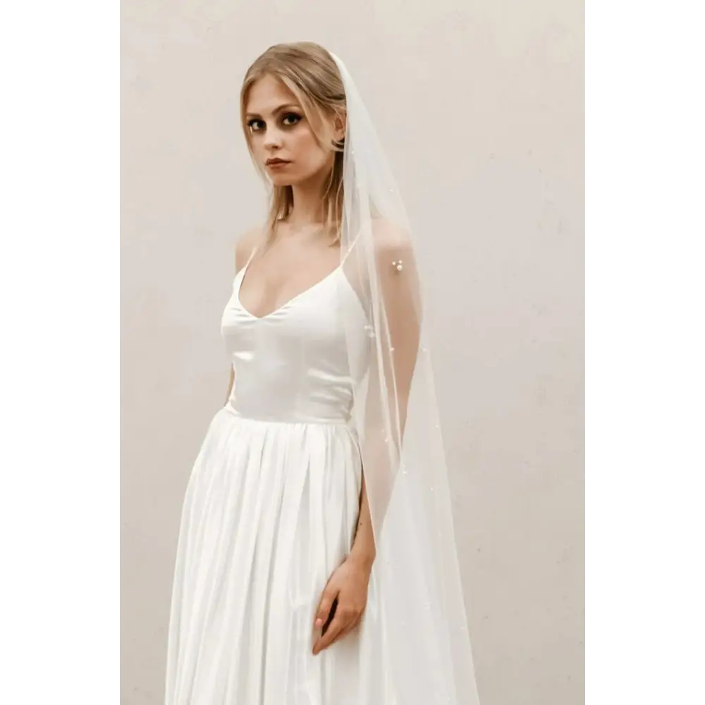 Cluster Pearl Veil V010