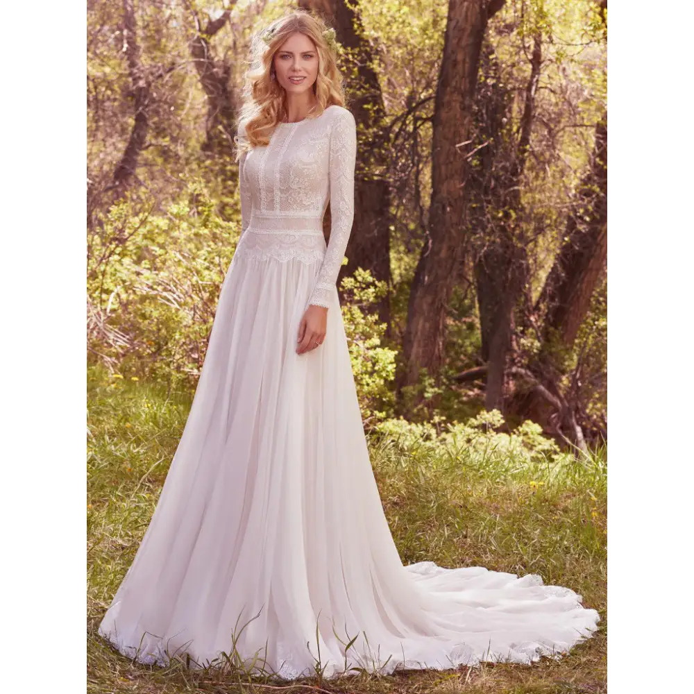 maggie sottero chiffon dress A Shakespeare moment in the dreamy Maggie Sottero style Karenafeaturing a boho lace corset bodice and a custom chiffon scarf that added the perfect touch of romance. Our #realnybgbride Kara was