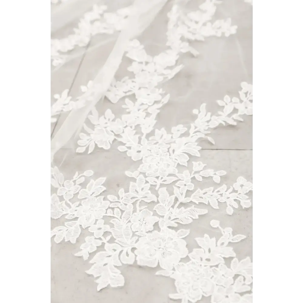 Dramatic Floral Veil V004