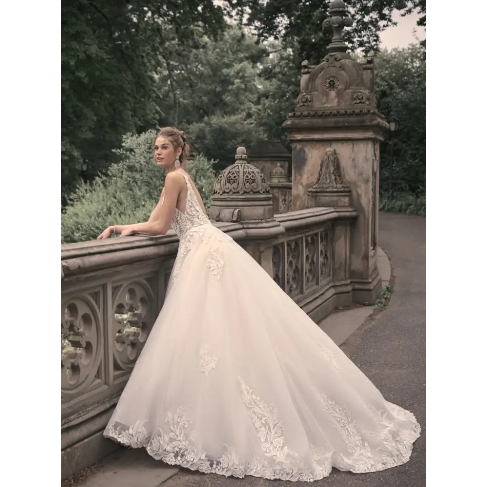 Gatsby wedding sales dress maggie sottero