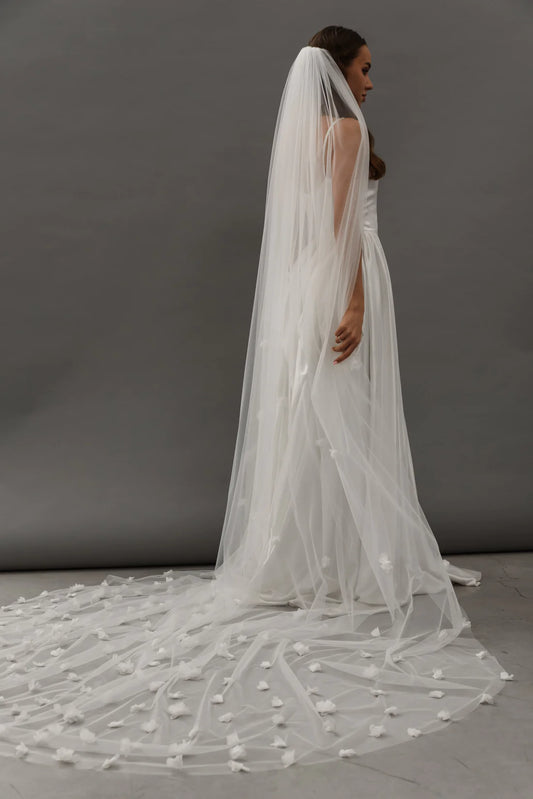 V020 Heirloom Veil