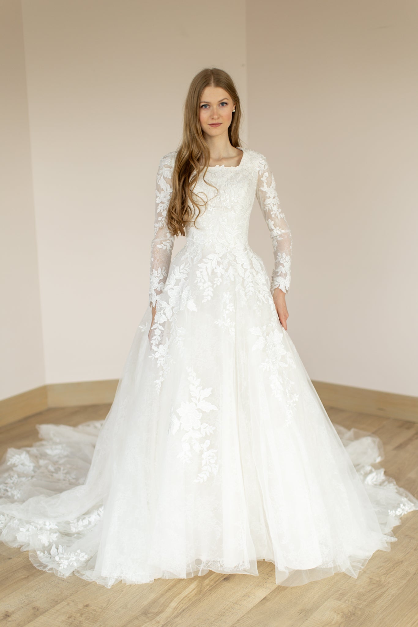 MOD346 by Mon Cheri – Bridal Closet