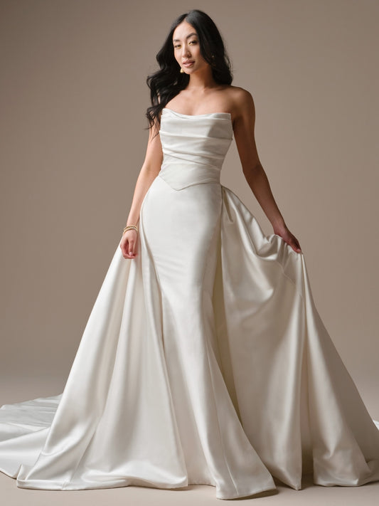 Maureen Lane Detachable Train by Maggie Sottero