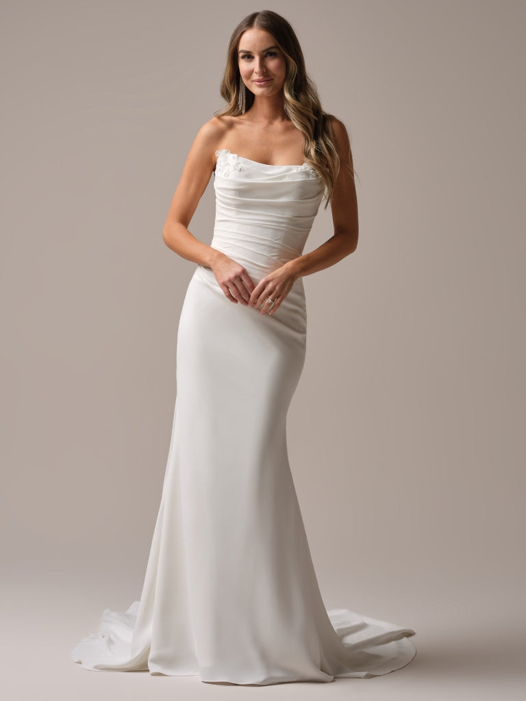 Fantasia by Rebecca Ingram 10 / All Ivory