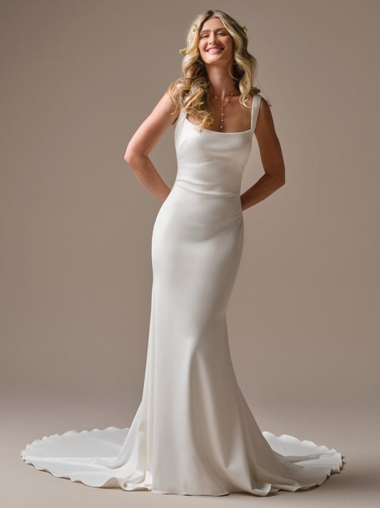 Elegant Fit-and-Flare Wedding Dresses from Bridal Closet Elegant Fit-and-Flare Wedding Dresses from Bridal Closet