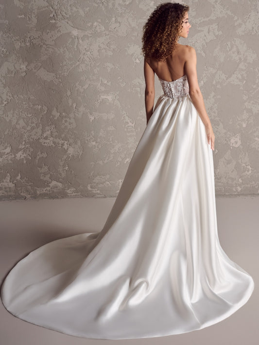 Bridal Closet: Discover Elegant Wedding Accessories & Veils Bridal Closet: Discover Elegant Wedding Accessories & Veils