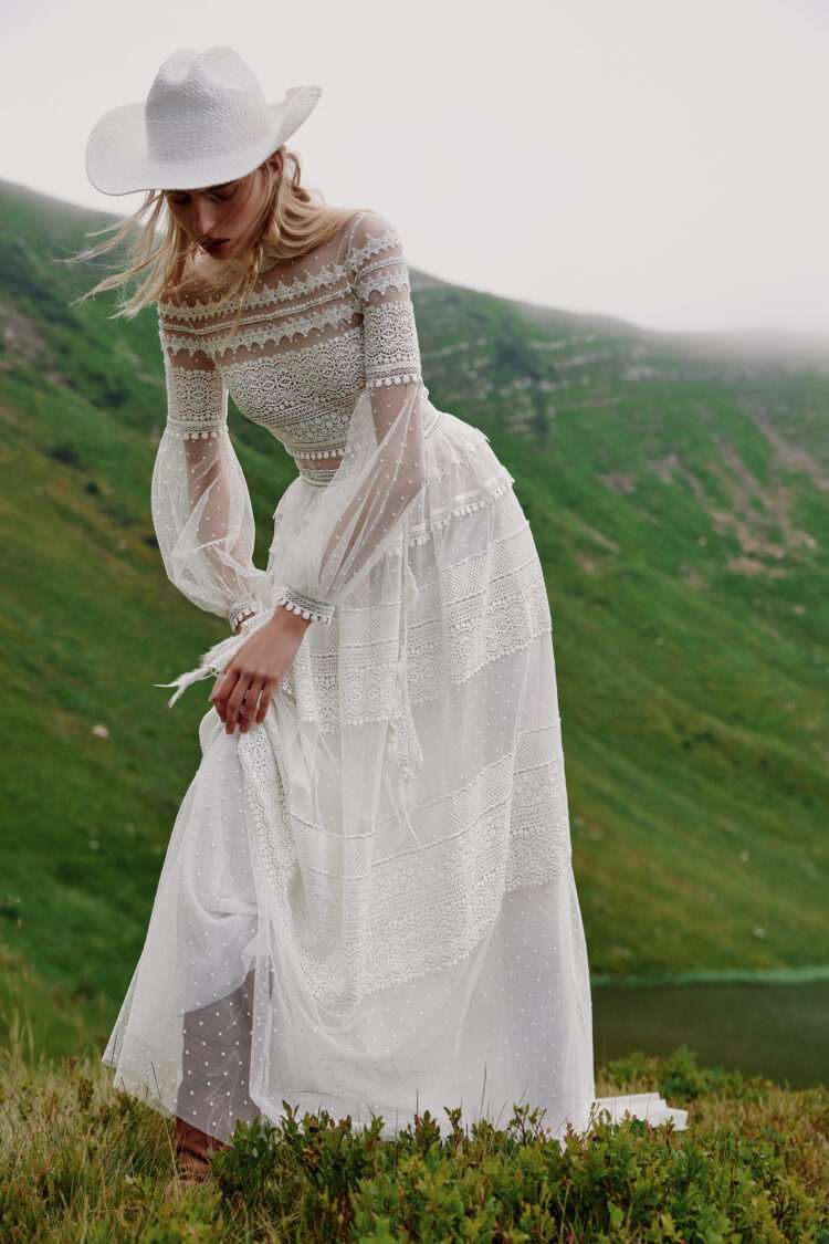 Chiaroscuro by Ariamo Boho
