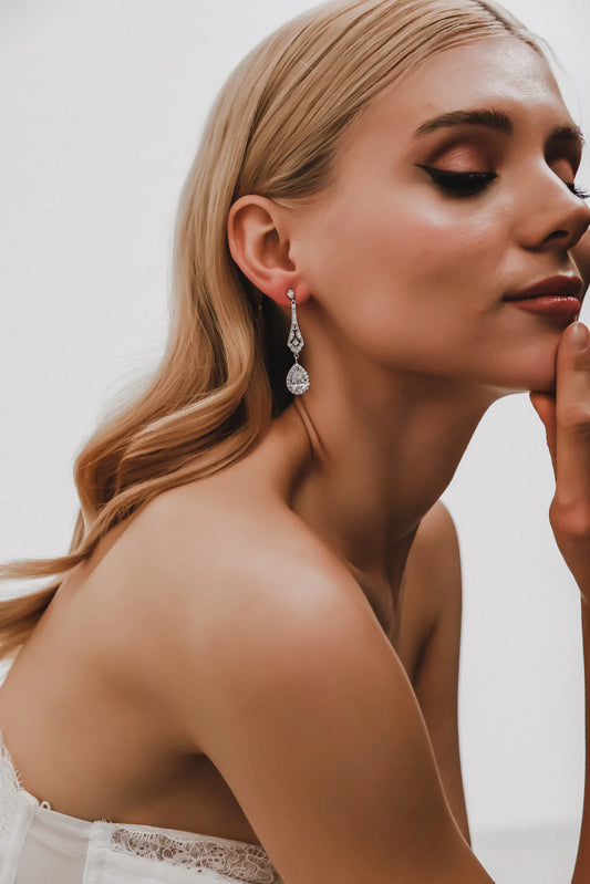 Cora Earrings E053 - Silver - Accessories