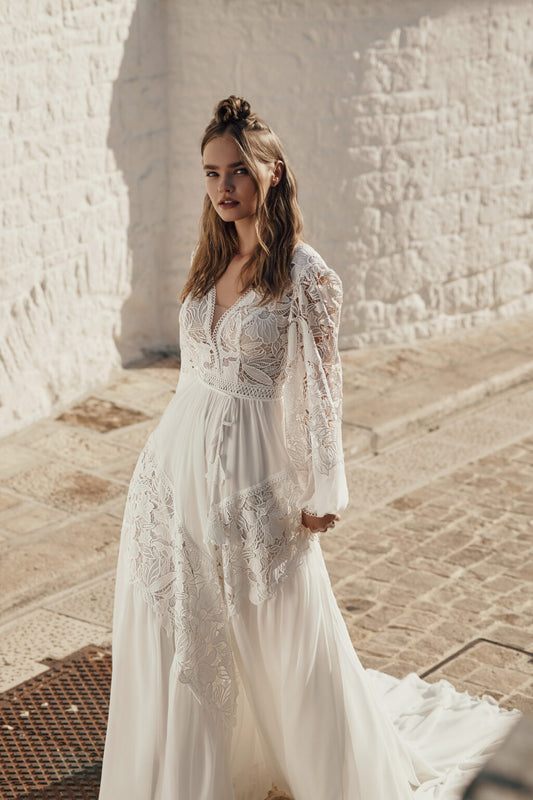 Free-Spirit Rose by Ariamo Boho
