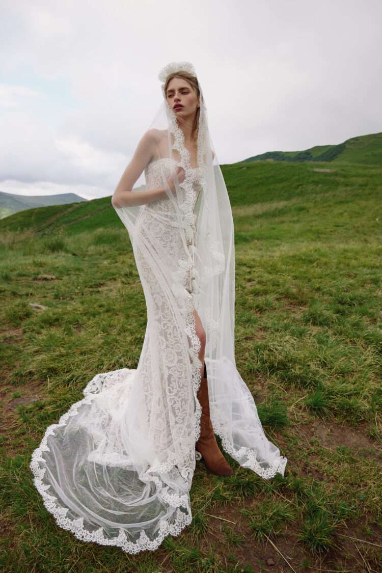 Lavinia by Ariamo Boho