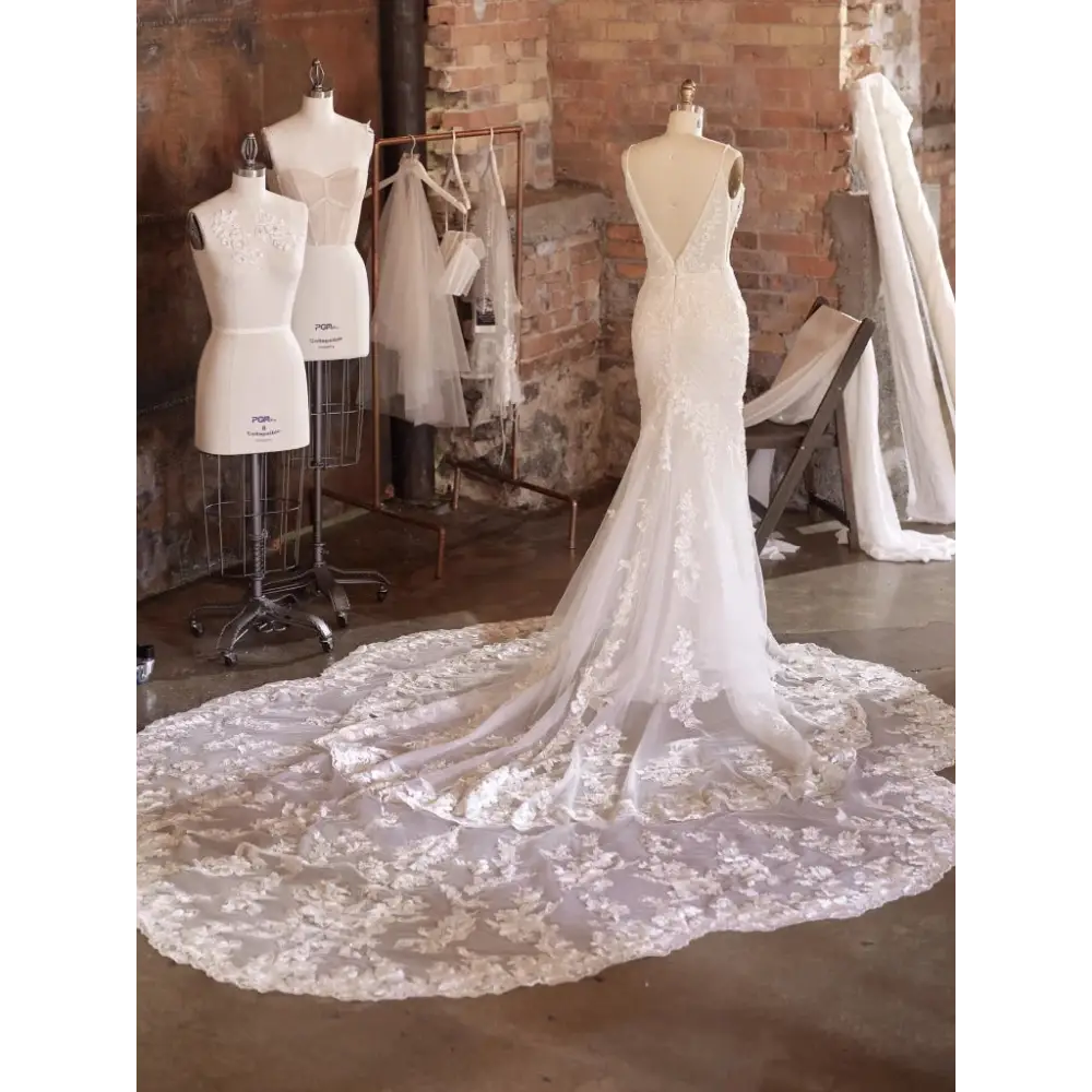 Maggie Sottero Fontaine Detachable Plain tulle Train