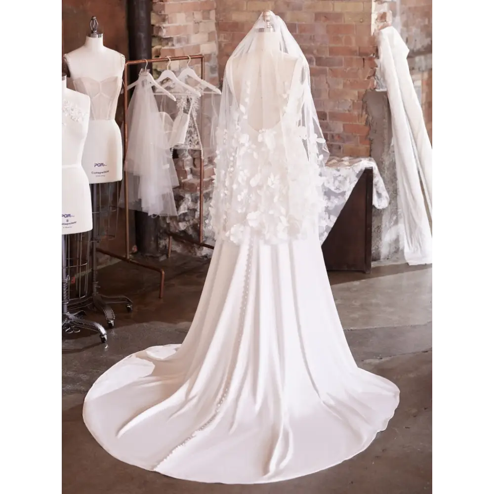 Maggie Sottero Lavinia Fingertip Veil - Accessories