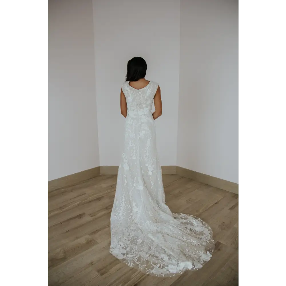 Elegant Sapphire Wedding Dress by Bridal Closet: Shop Now! Elegant Sapphire Wedding Dress by Bridal Closet: Shop Now!