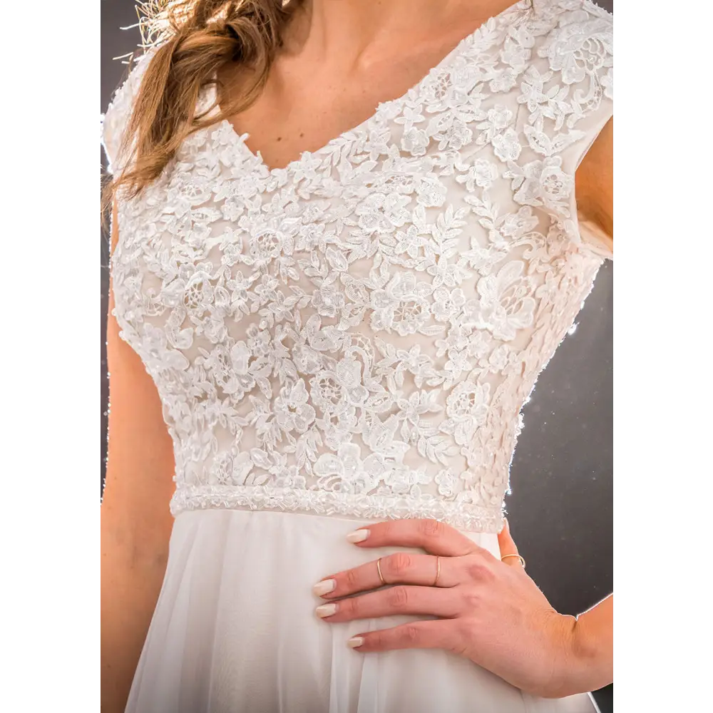 TR21905 by Mon Cheri - Sample Sale - Ivory/Champagne