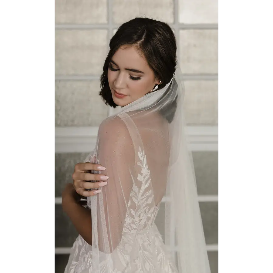 V2103C Cathedral Veil - Ivory - Accessories