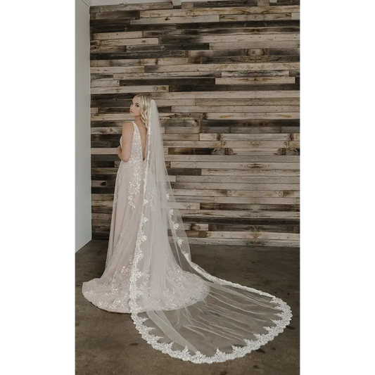 V2197C Cathedral Veil - Ivory - Accessories