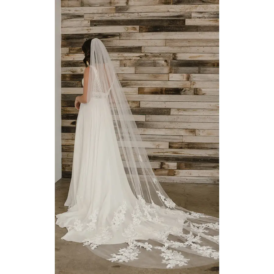 V2198C Cathedral Veil - Ivory - Accessories